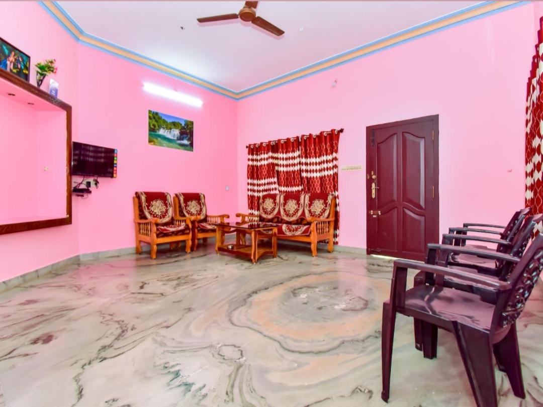 Phoenix Holiday Home Kanyakumari Exteriör bild