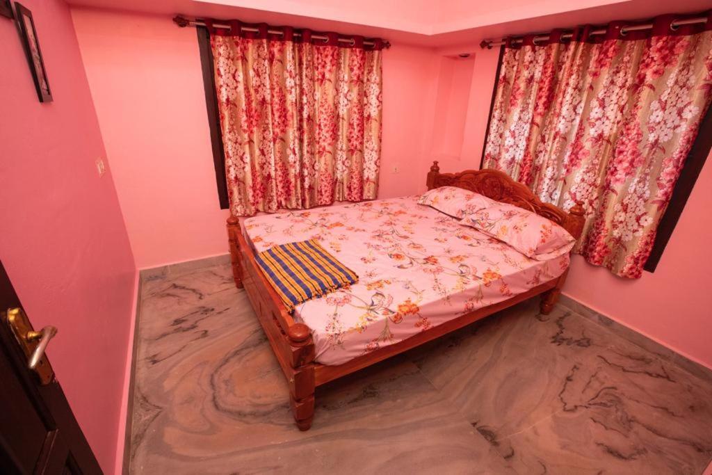Phoenix Holiday Home Kanyakumari Exteriör bild