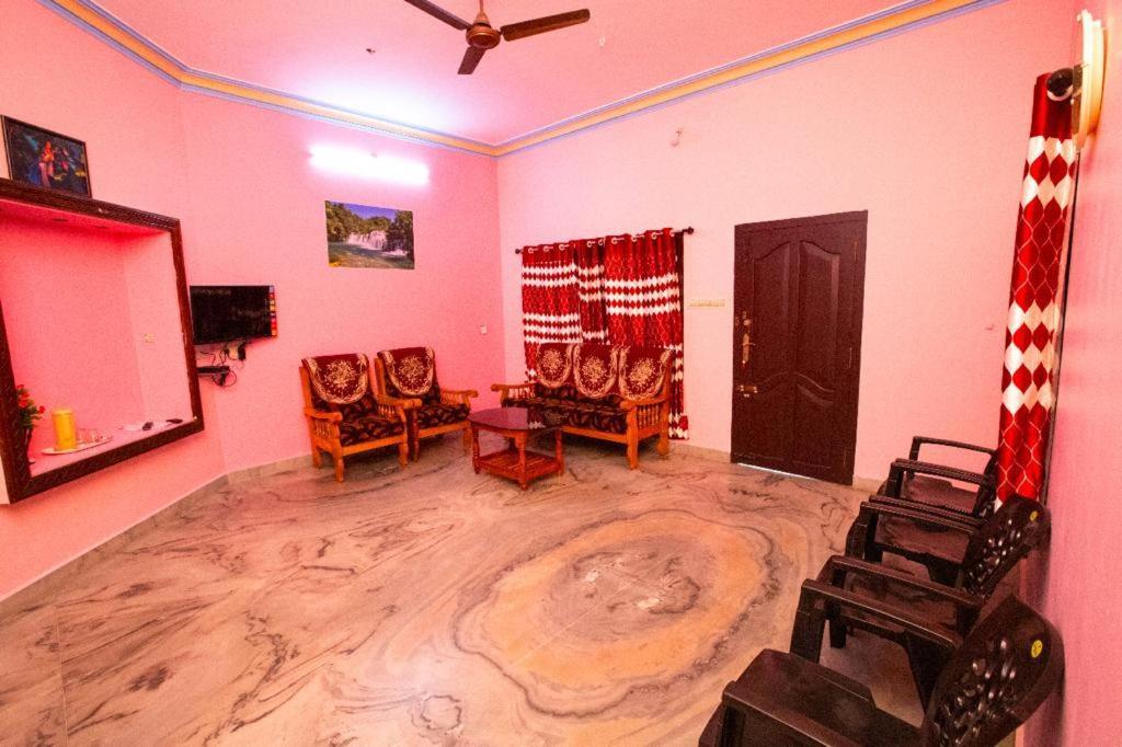 Phoenix Holiday Home Kanyakumari Exteriör bild