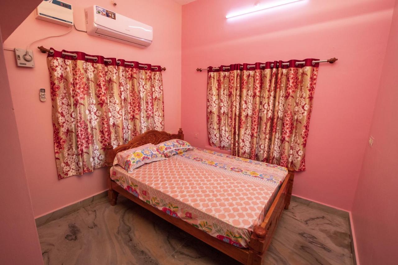 Phoenix Holiday Home Kanyakumari Exteriör bild
