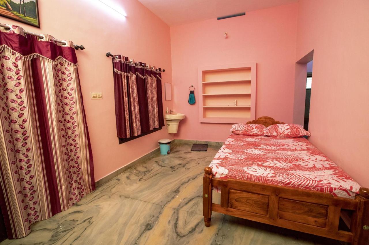 Phoenix Holiday Home Kanyakumari Exteriör bild